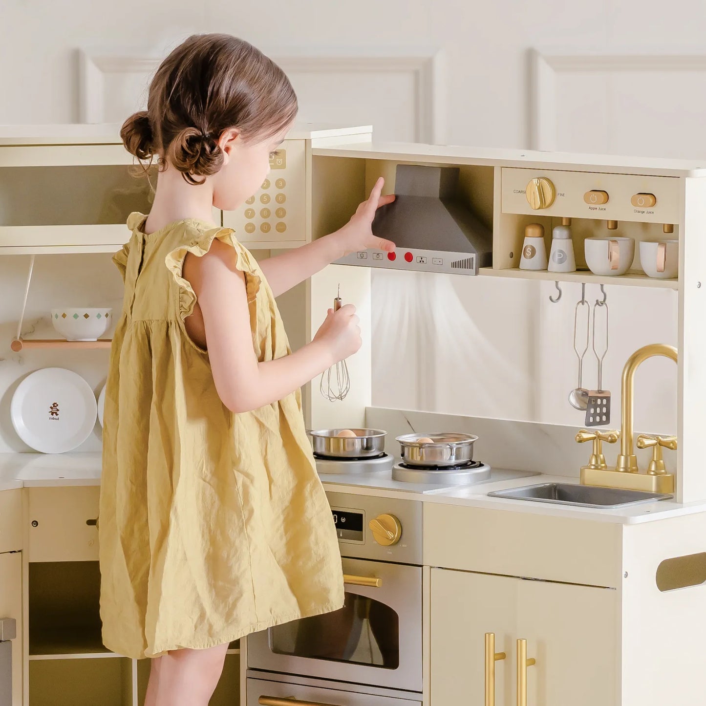 Cucina angolare di lusso in legno chiaro ROBUD